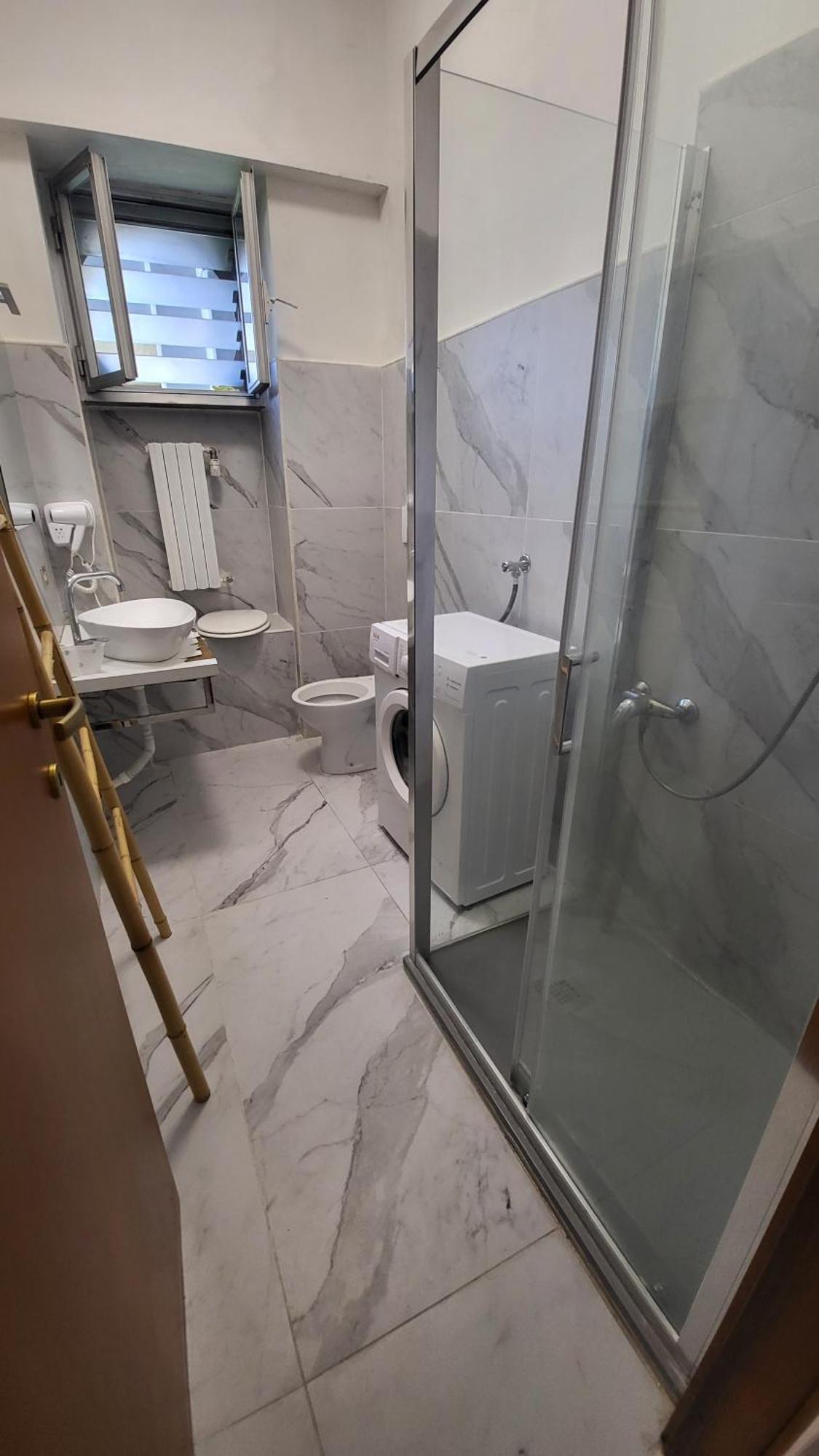 Toma Apartment Trilocale Moderno Per Max 6 Persone Milão Exterior foto