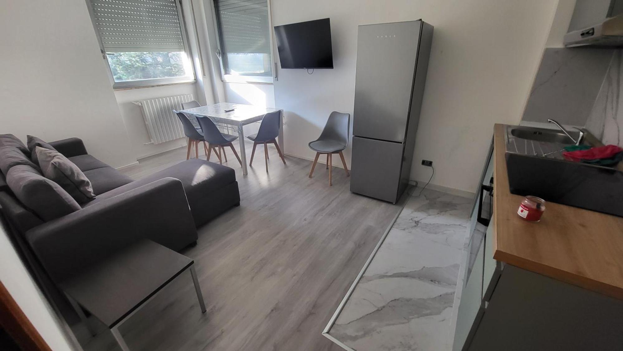 Toma Apartment Trilocale Moderno Per Max 6 Persone Milão Exterior foto