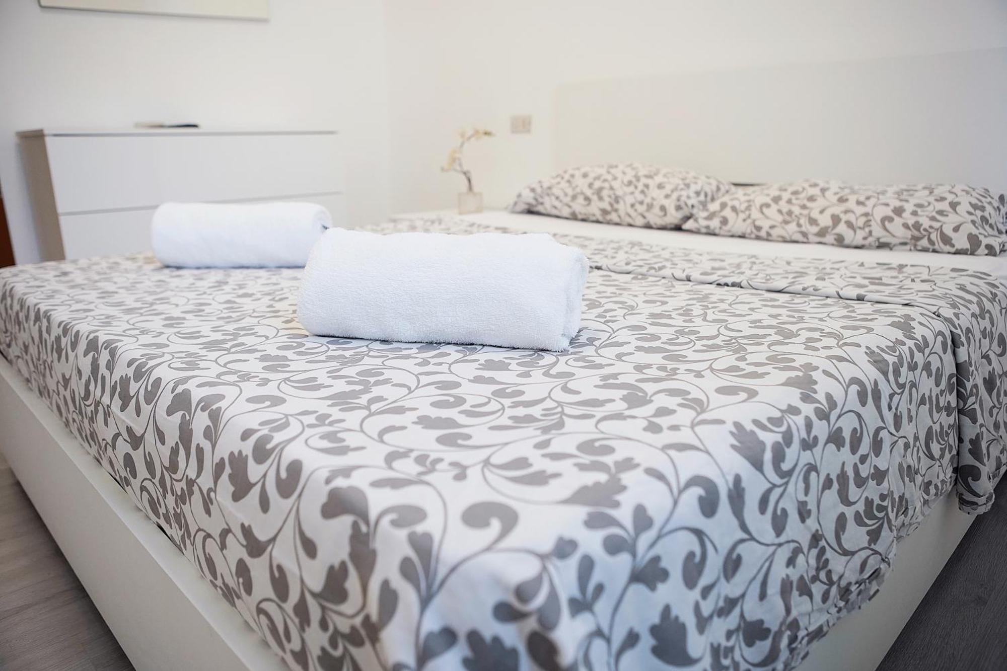 Toma Apartment Trilocale Moderno Per Max 6 Persone Milão Exterior foto